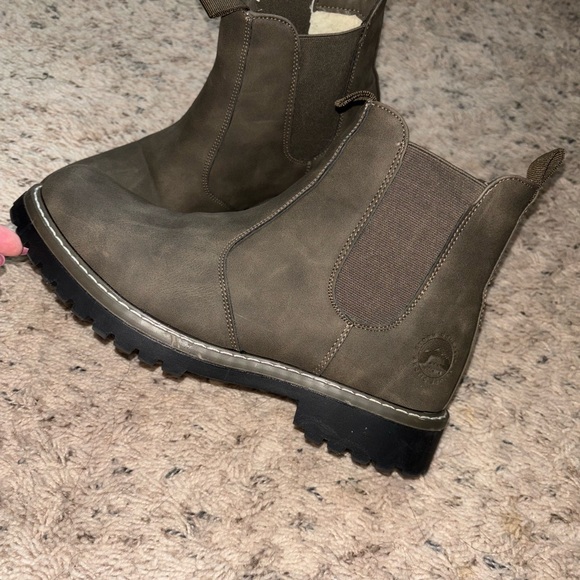 Shoes - Brown Chelsea Boots